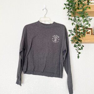🦋 VOLCOM Dark Gray Crop Top Graphic Tee Long Sleeve